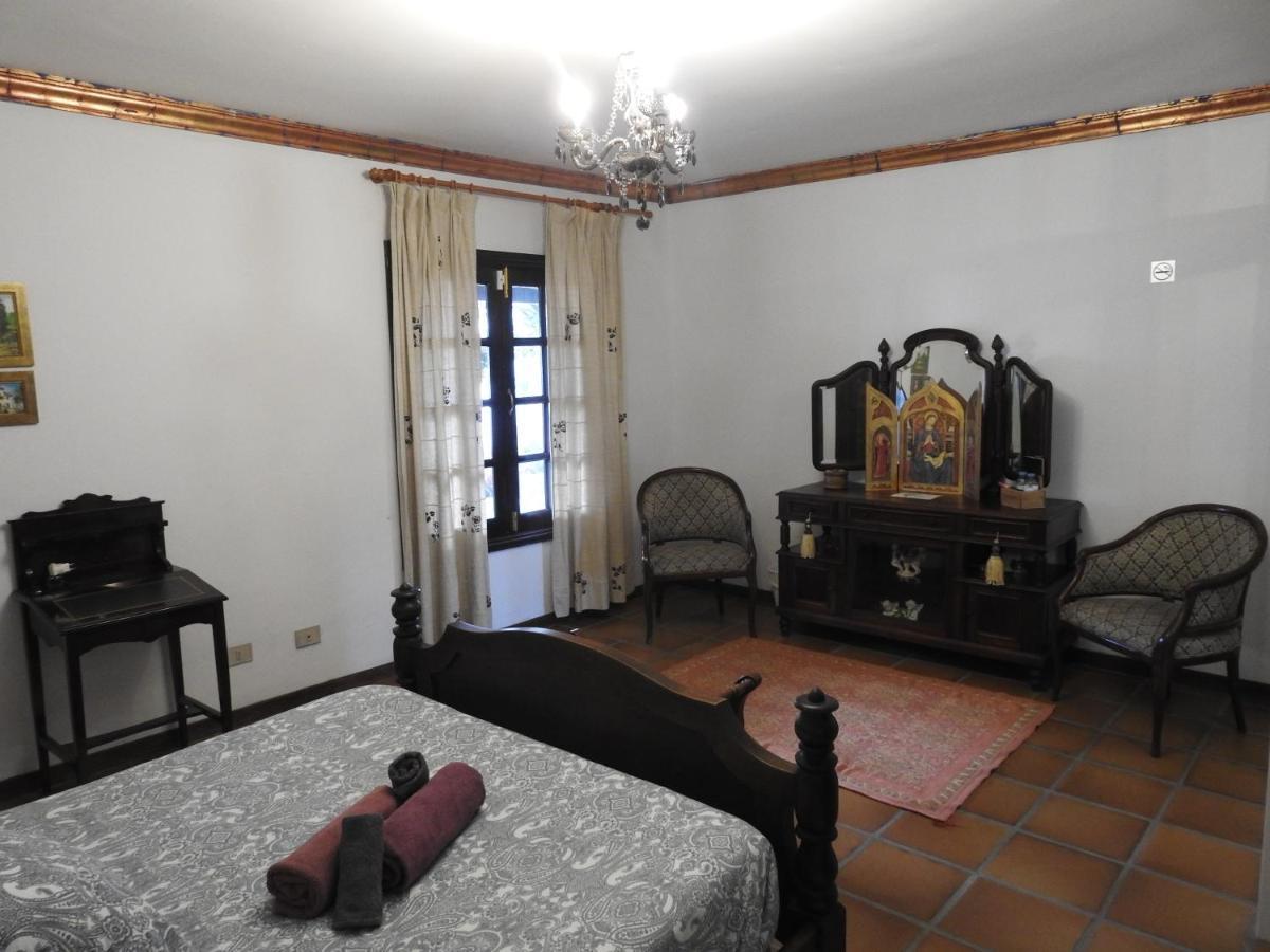 Habitaciones Dona Cris بويرتو ذيل كارمين المظهر الخارجي الصورة